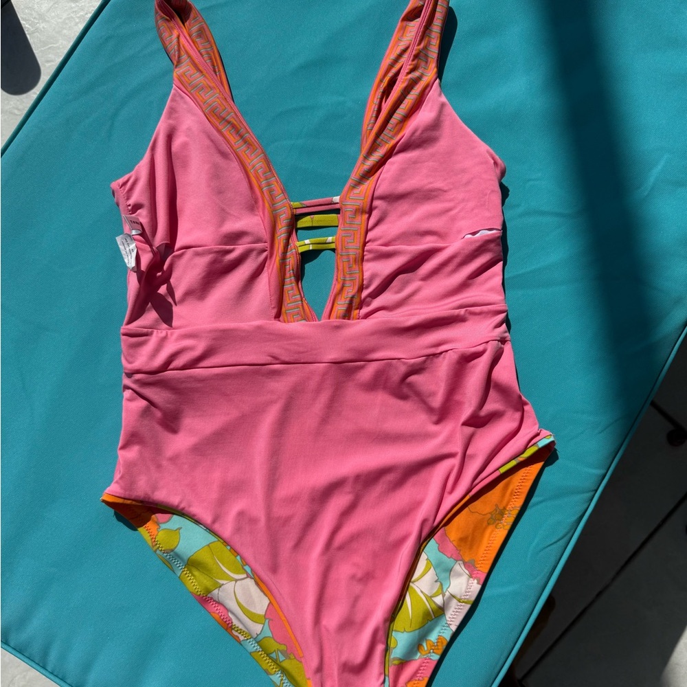 🪸Trina Turk worn twice needed 8 hand washed, fragrance free home🐠 - Picture 9 of 13